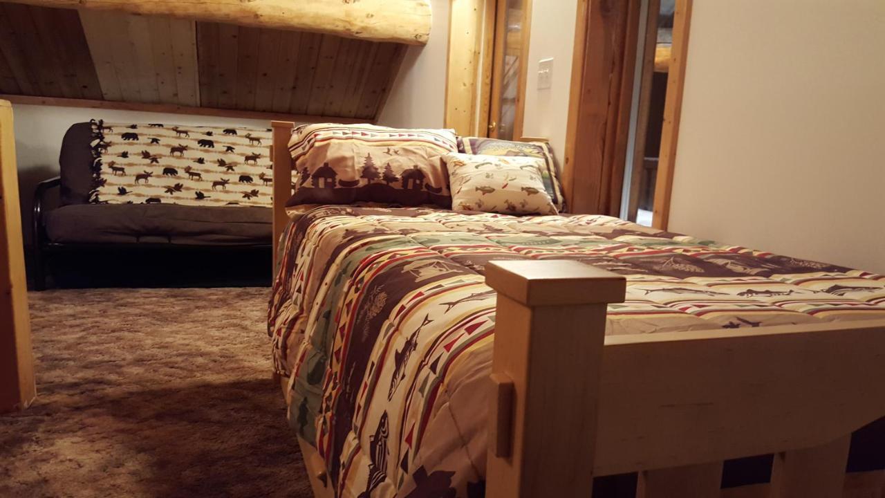 Wildmoon Home Fairbanks Bagian luar foto