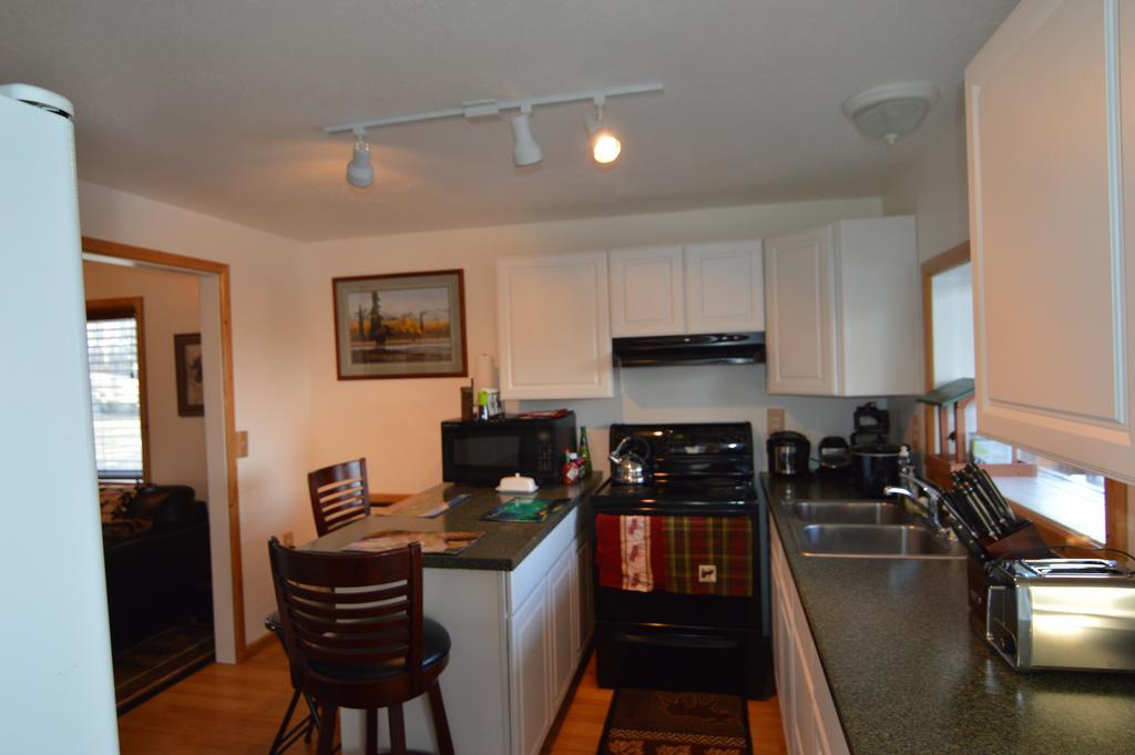 Wildmoon Home Fairbanks Bagian luar foto